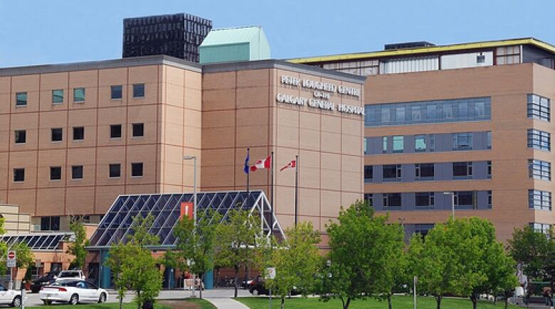 A photo of a large hospital in Calgary.