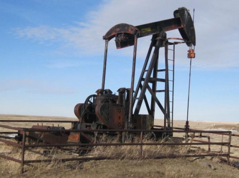 An abandoned oil well awaiting removal.