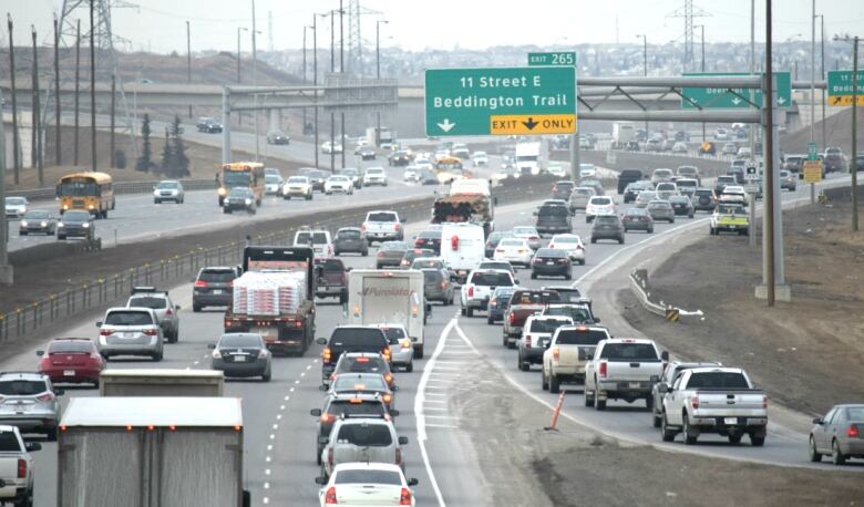 Cars driving on Deerfoot Trail in Calgary