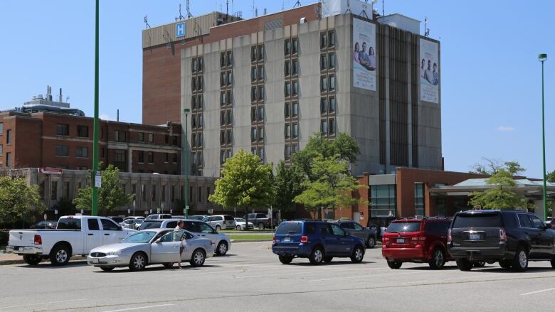 Windsor Regional Hospital's Met campus and parking lot are shown.