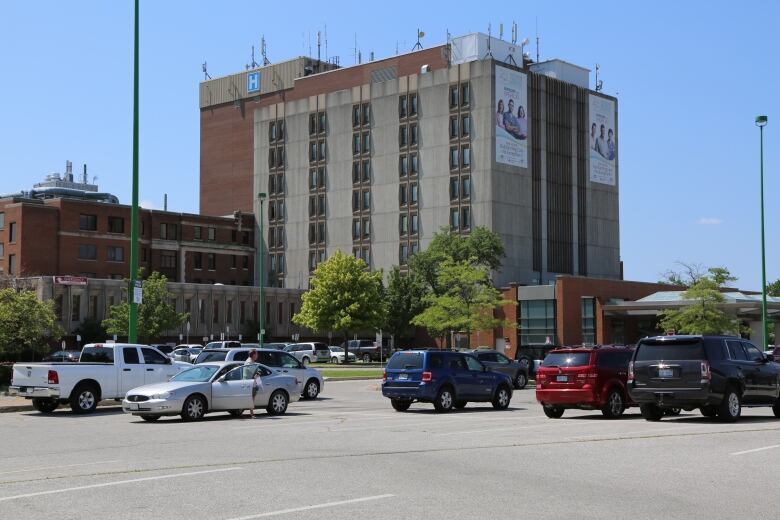 Windsor Regional Hospital's Met campus and parking lot are shown.