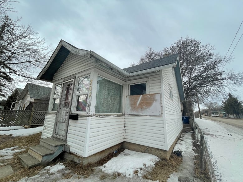 Boarded house