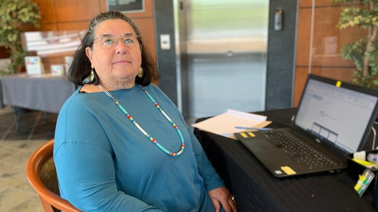 Louise Mayo is a project coordinator hired to assist claimants in the Kanienkeh:ka community of Kahnaw:ke, south of Montreal. 