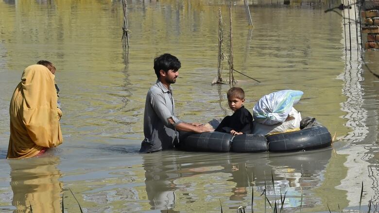 Pakistan flood victims