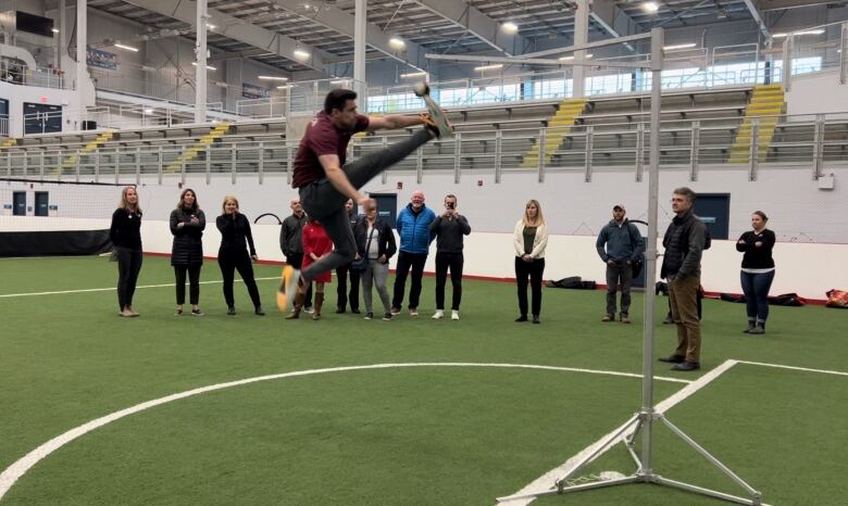 Eric Porter performing a one foot high kick