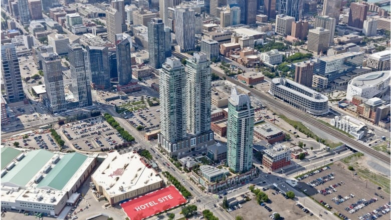 A birds eye view photo of Victoria Park, with a red square outlining where a proposed hotel site would be.