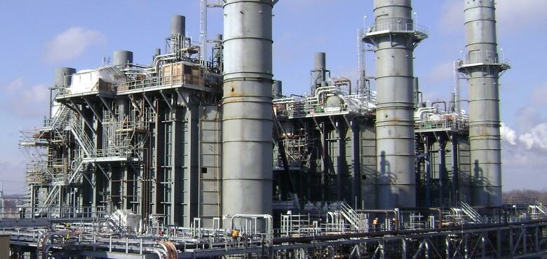 Exterior photo of the Greenfield Energy Centre, a natural gas-fired power plant. 