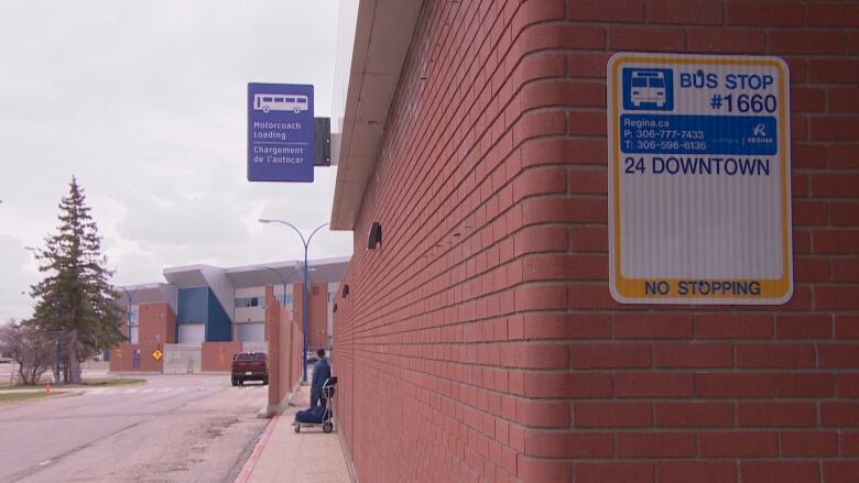 The corner view of the #1660 bus stop at the Regina International Airport