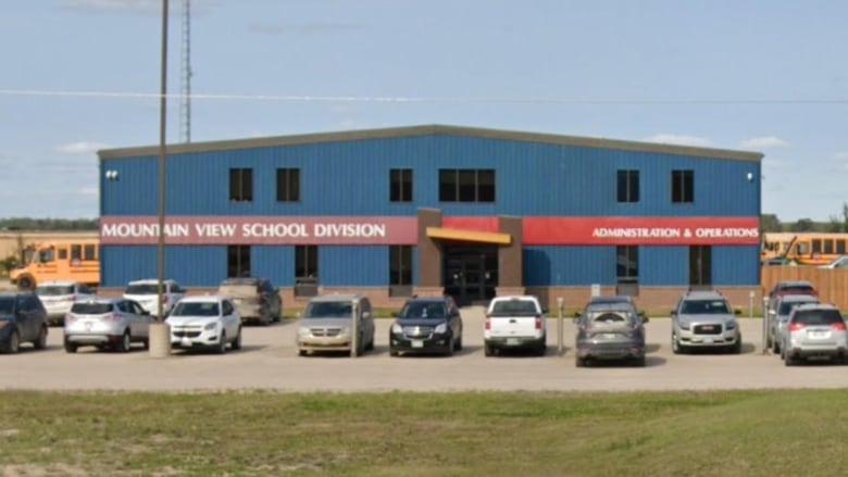 A building that says mountain view school division.