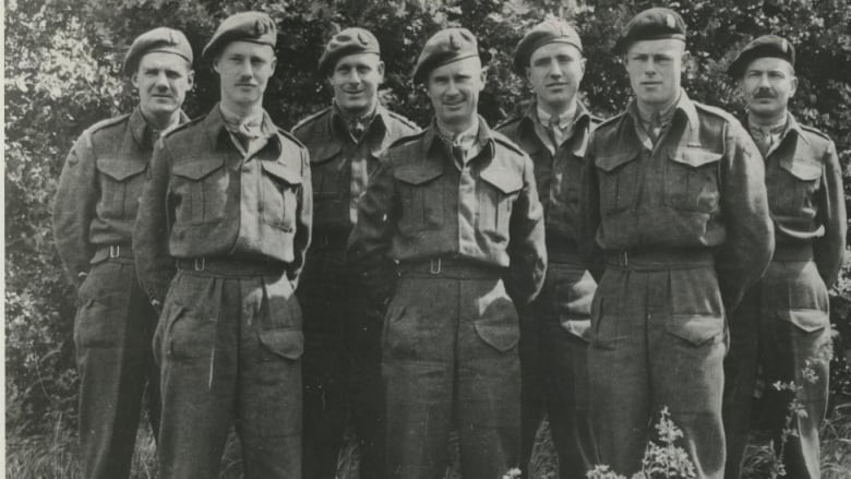 Seven male soldiers 