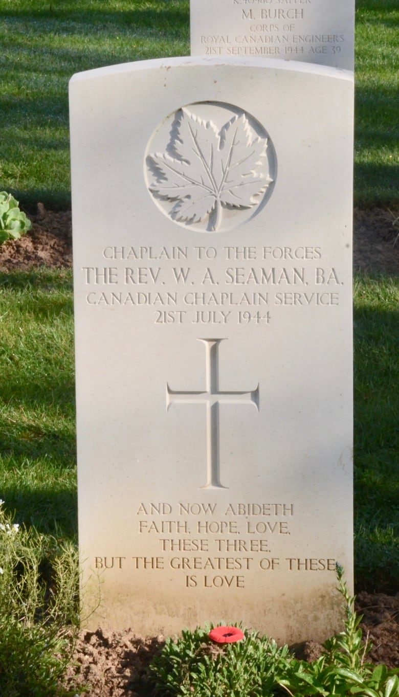 A gravestone of Islander William Alfred Seaman